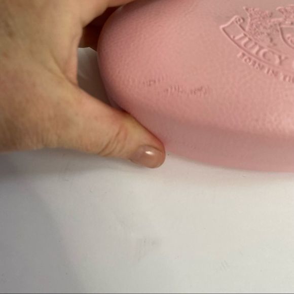 Juicy Couture Pink Faux Leather Hard Shell Sunglass Case - add to bundle pay $5 - Picture 5 of 5